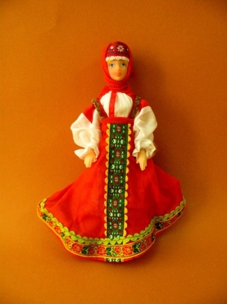 Василиса в женском костюме московской губернии